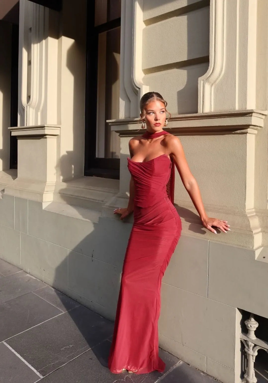 Lucia - Elegante vestido Burdeos